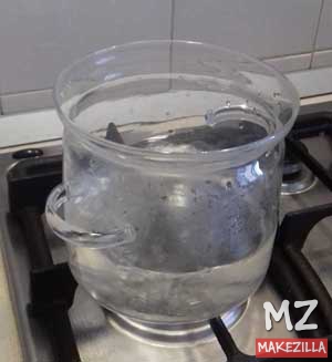 Кипятим воду в кастрюле