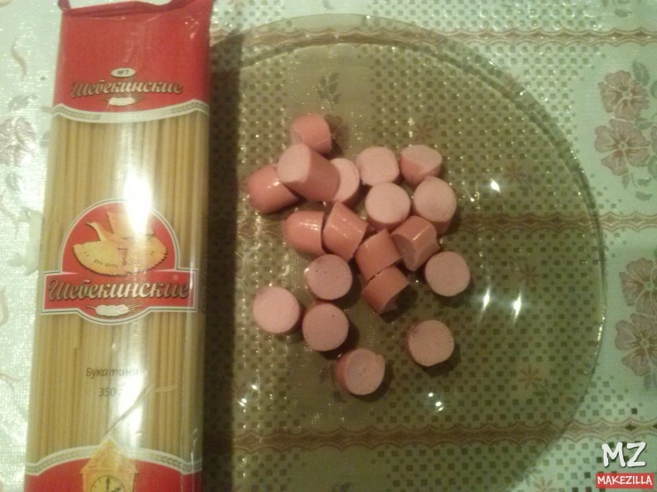 Макаронные монстры с сосисками